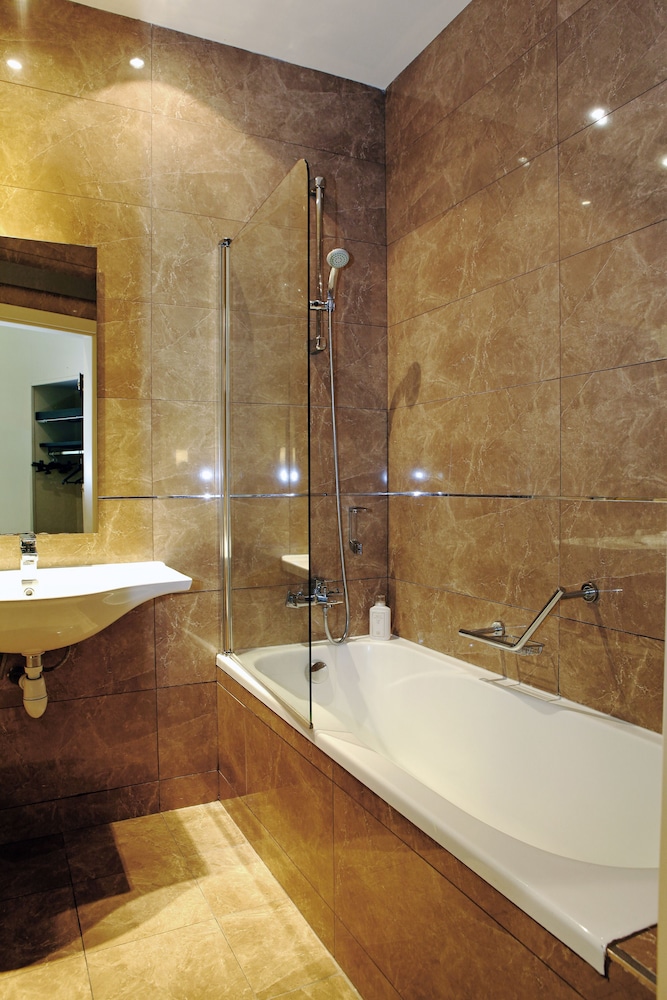 Sure Hotel By Best Western Paris Gare Du Nord 15/39