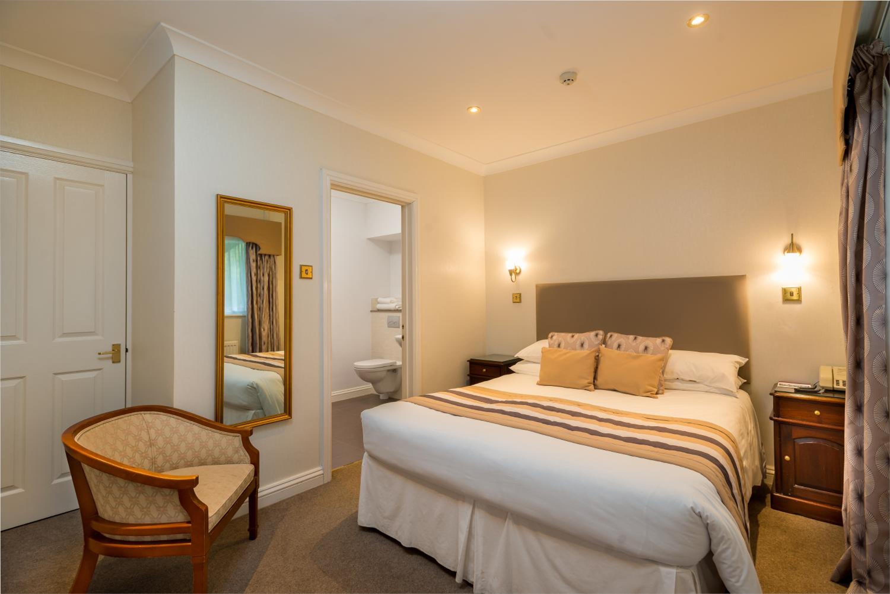 The Glen Yr Afon House Hotel 28/61