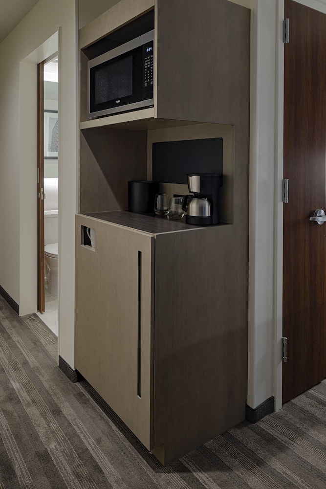 Hyatt House Columbus/OSU-Short North 4/50