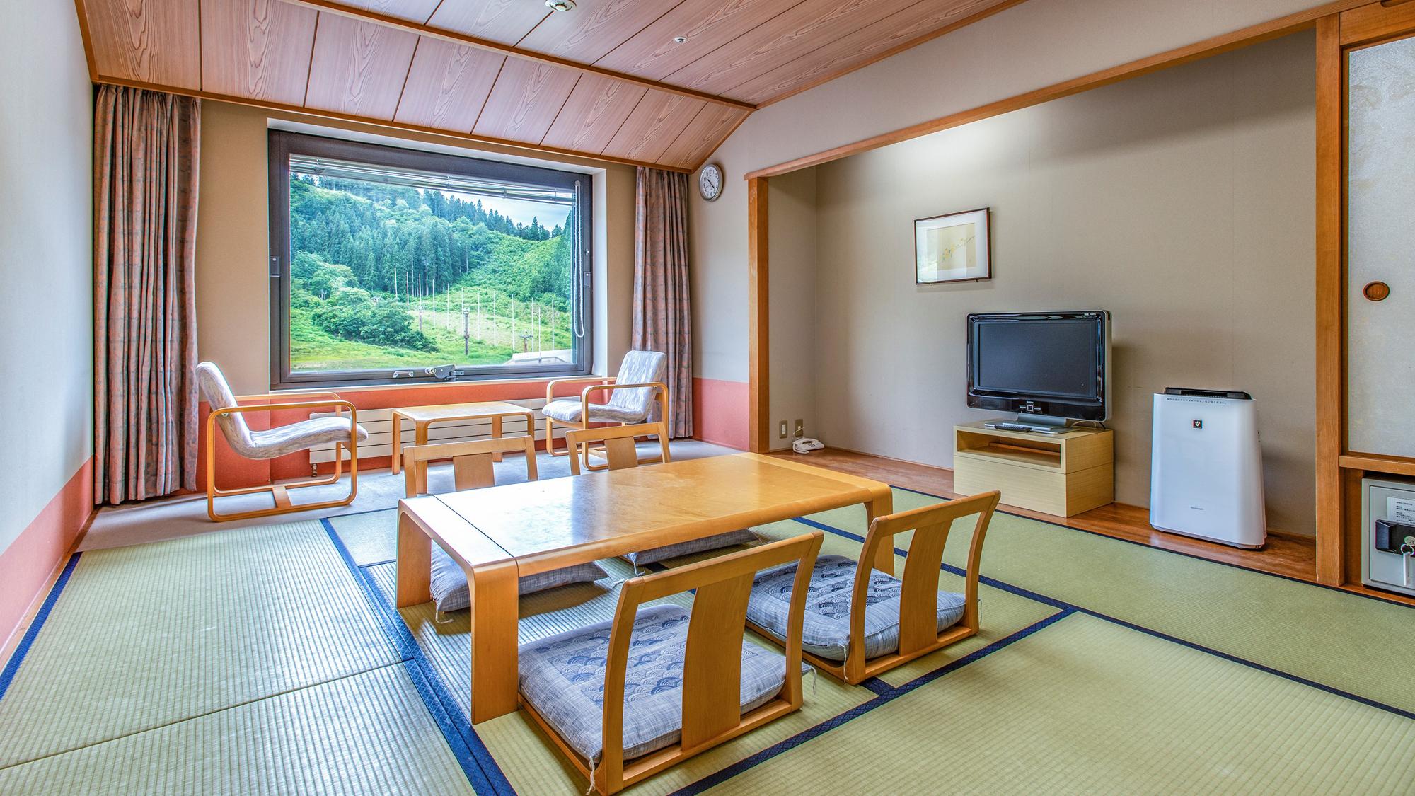 Japanese, Standard, East Wing
