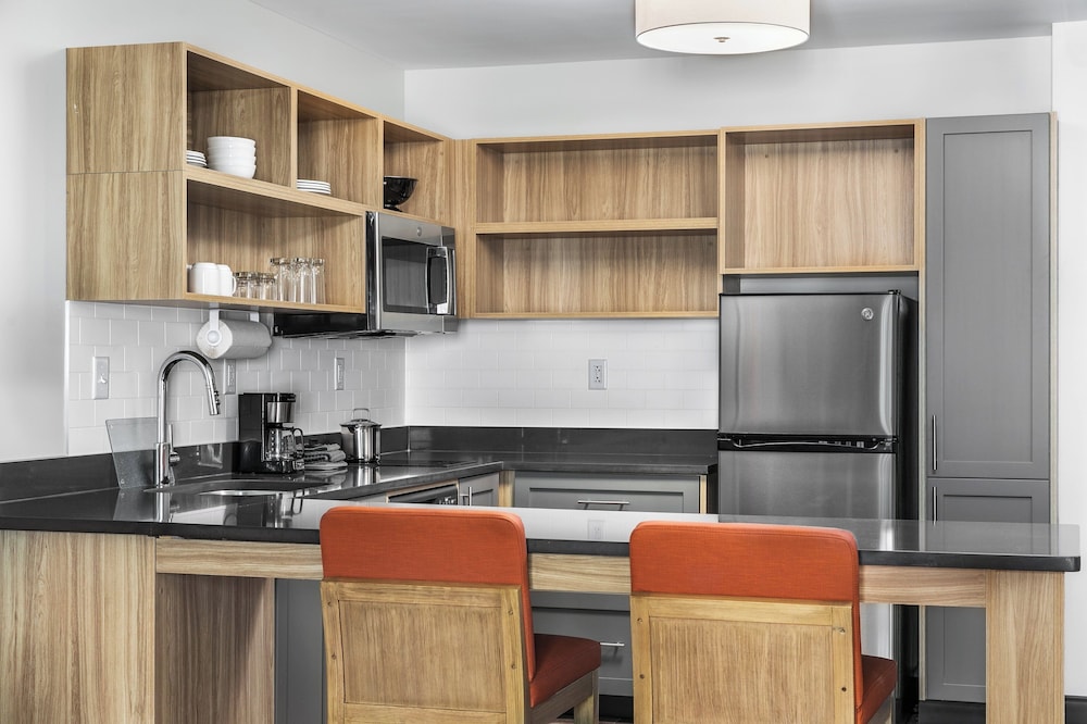 Candlewood Suites Chattanooga – Hamilton Place by IHG 33/48