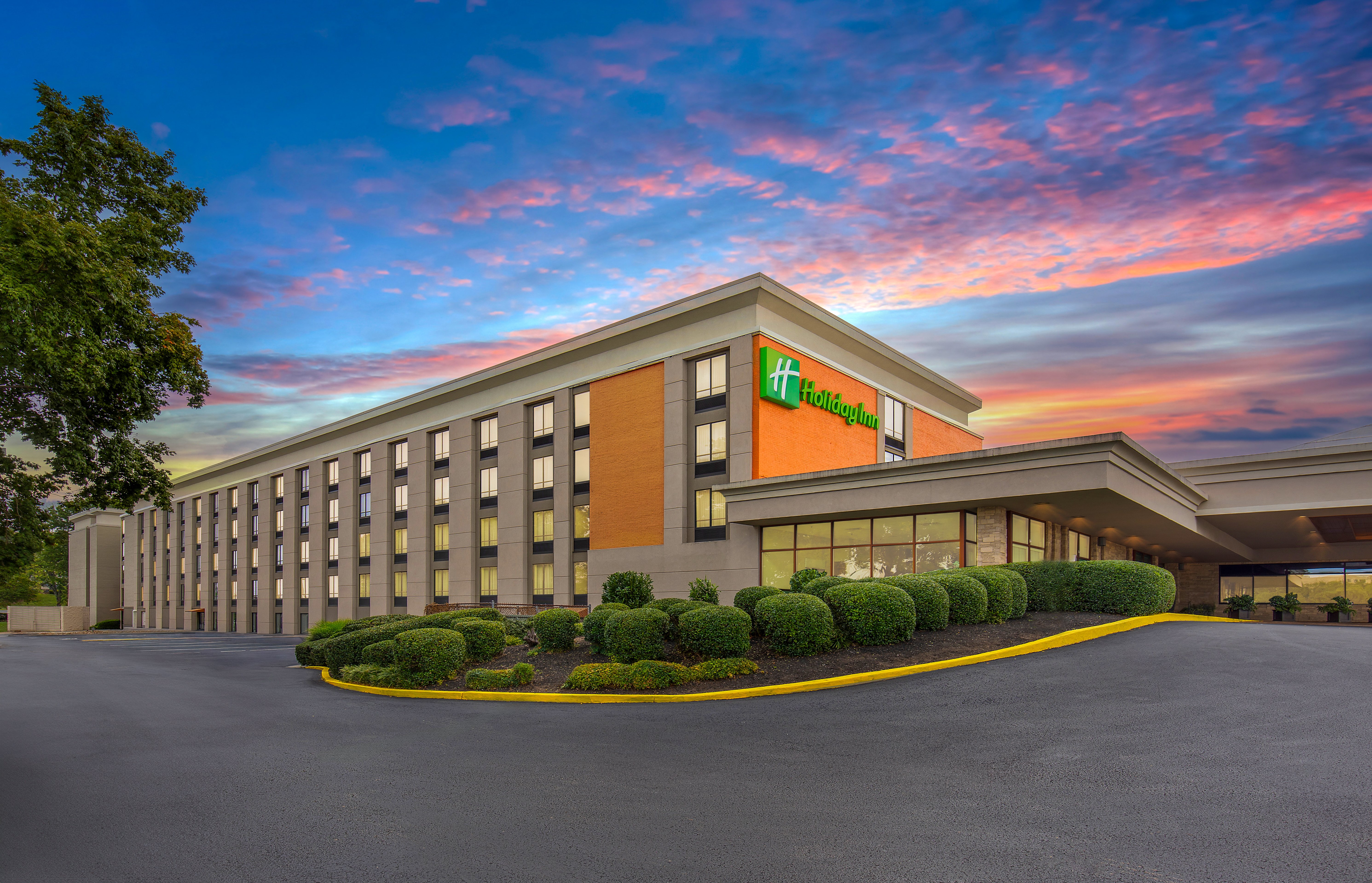 Holiday Inn Knoxville West I 40 And I 75 2/40