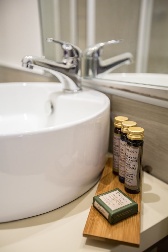 Chic Town Luxury Rooms 53/69