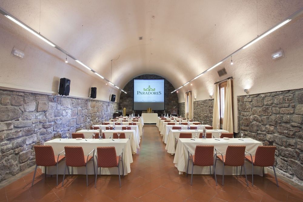 Parador De Cardona 23/32