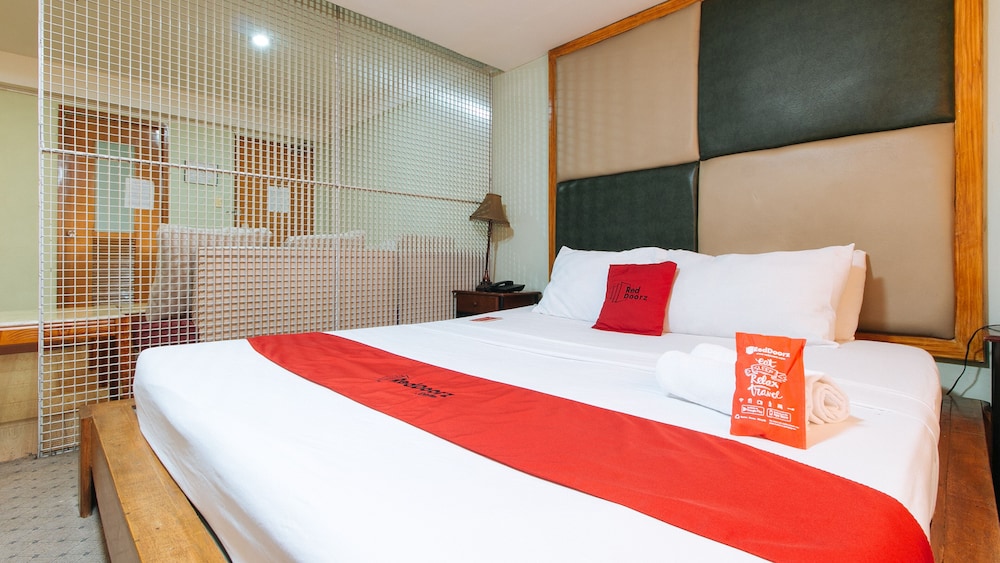 Reddoorz Timog Avenue Quezon City 22/58