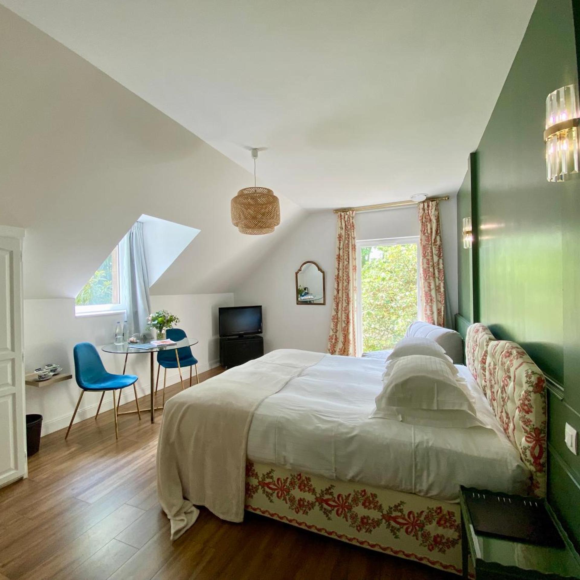 Elizabeth, Double Bed