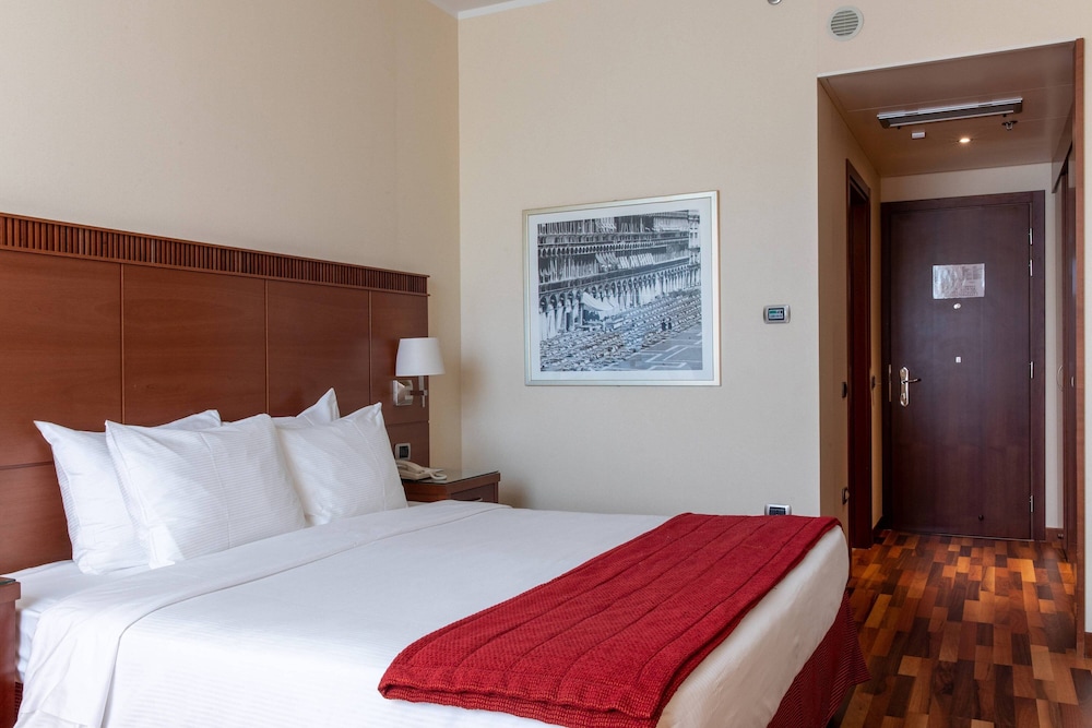 Courtyard By Marriott Venice Airport 17/38