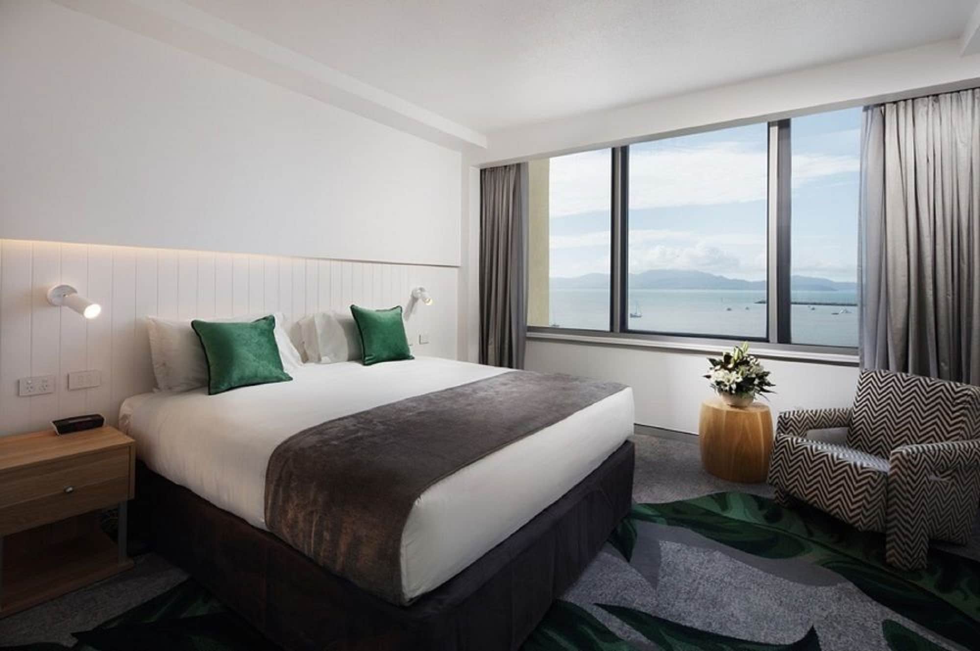 Resort, Suite, King Bed