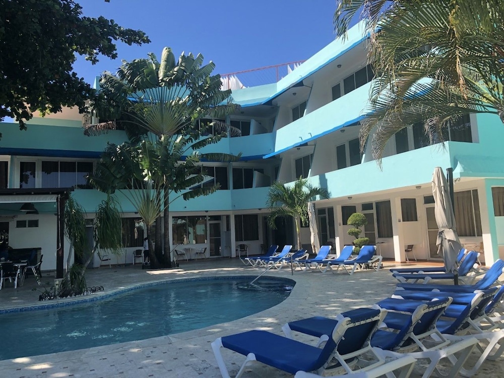 New Garden Hotel 8/59