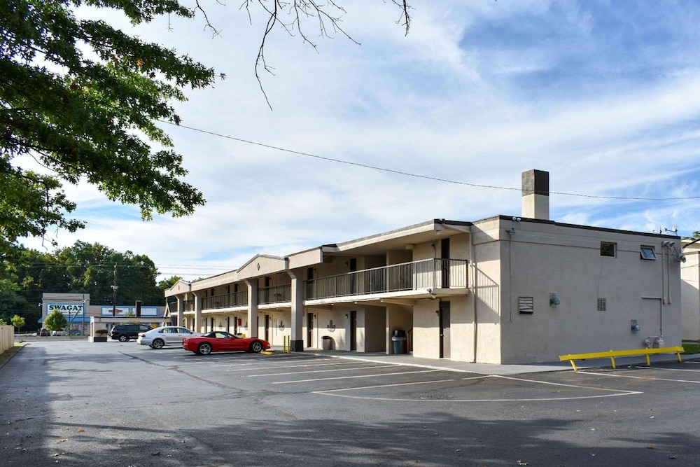 Mho Hotel Bordentown 7/37