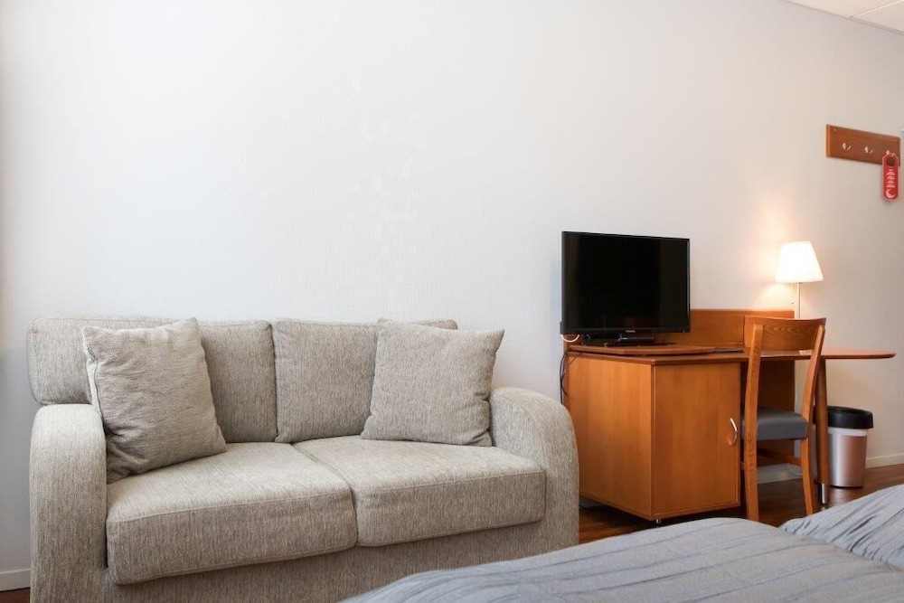 Aalesund Airport Hotel 16/34