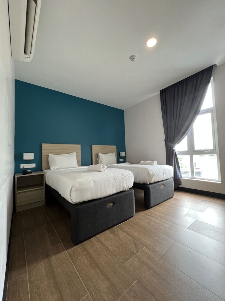 ZONE Hotels, Telok Panglima Garang 11/22