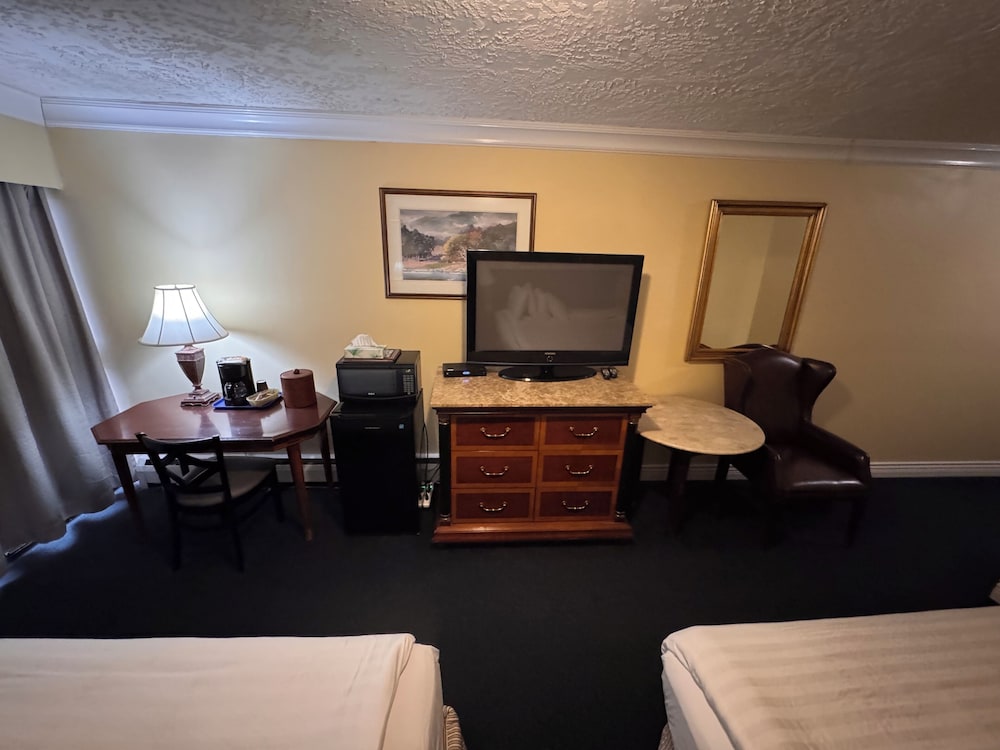 Island Travel Inn Hotel 45/55
