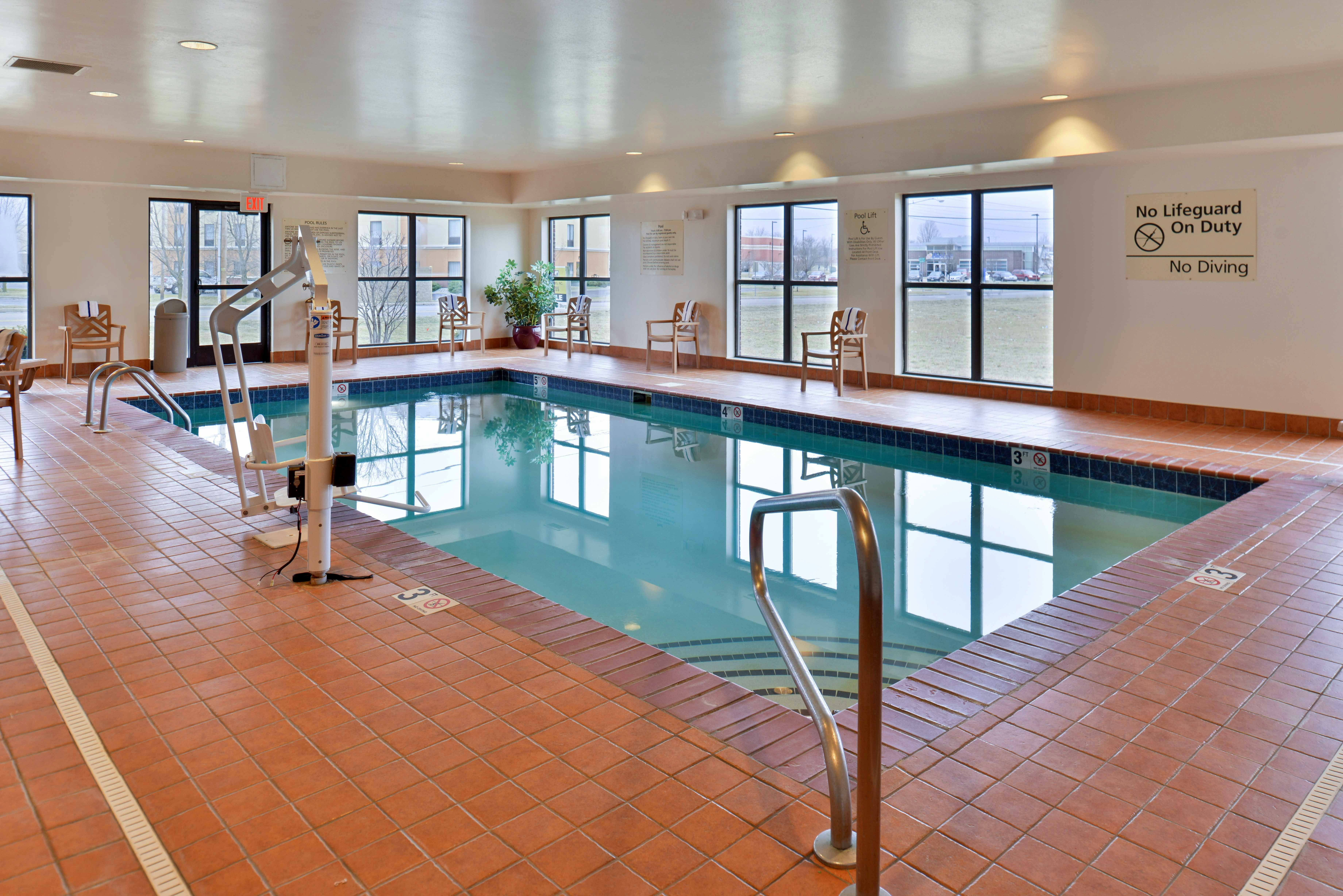 Hampton Inn and Suites Muncie 22/43