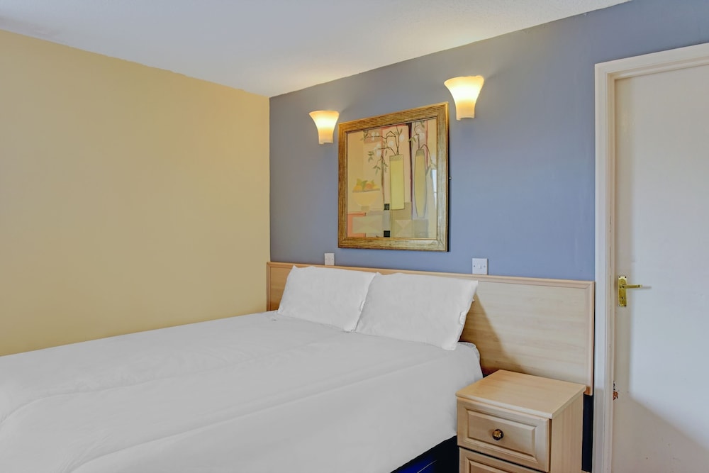 OYO Shilton Inn 15/46