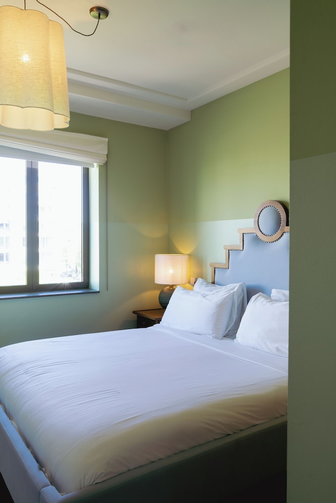 2 BEDROOMS, FAMILY, APARTMENT