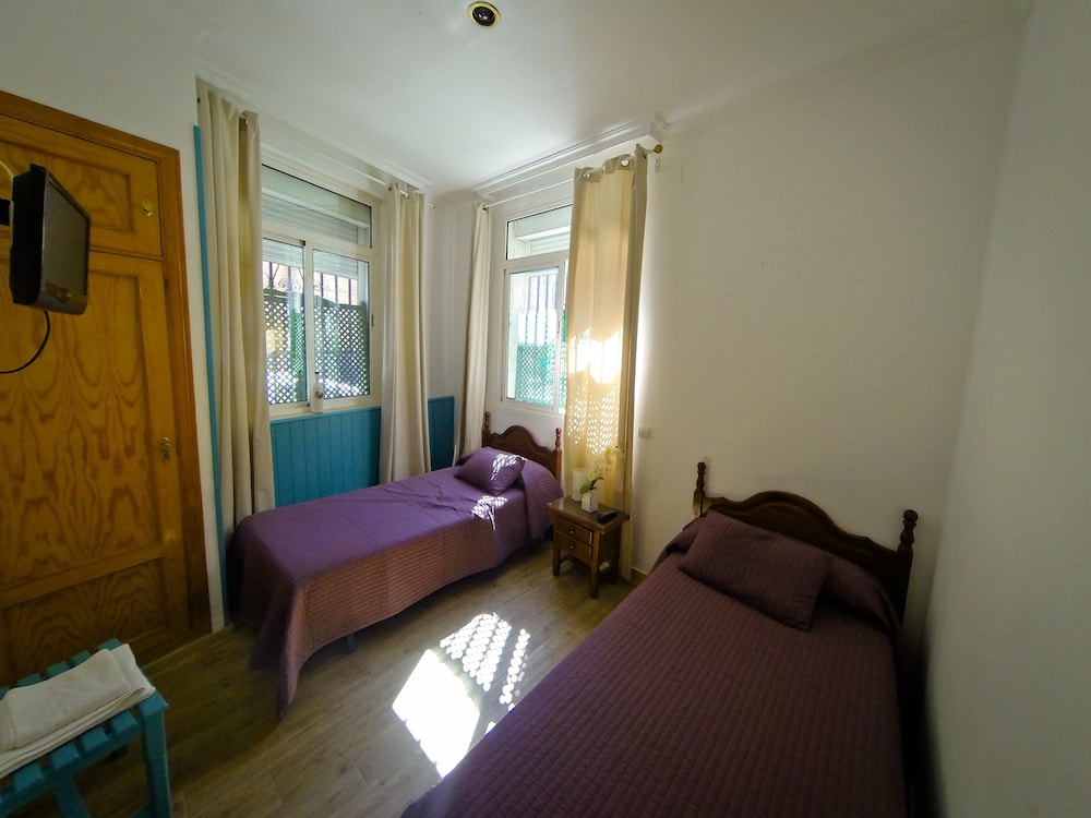 Hostal La Muralla 22/48