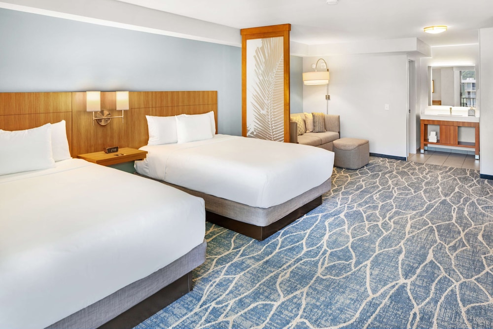 Hyatt Place Waikiki Beach 23/71