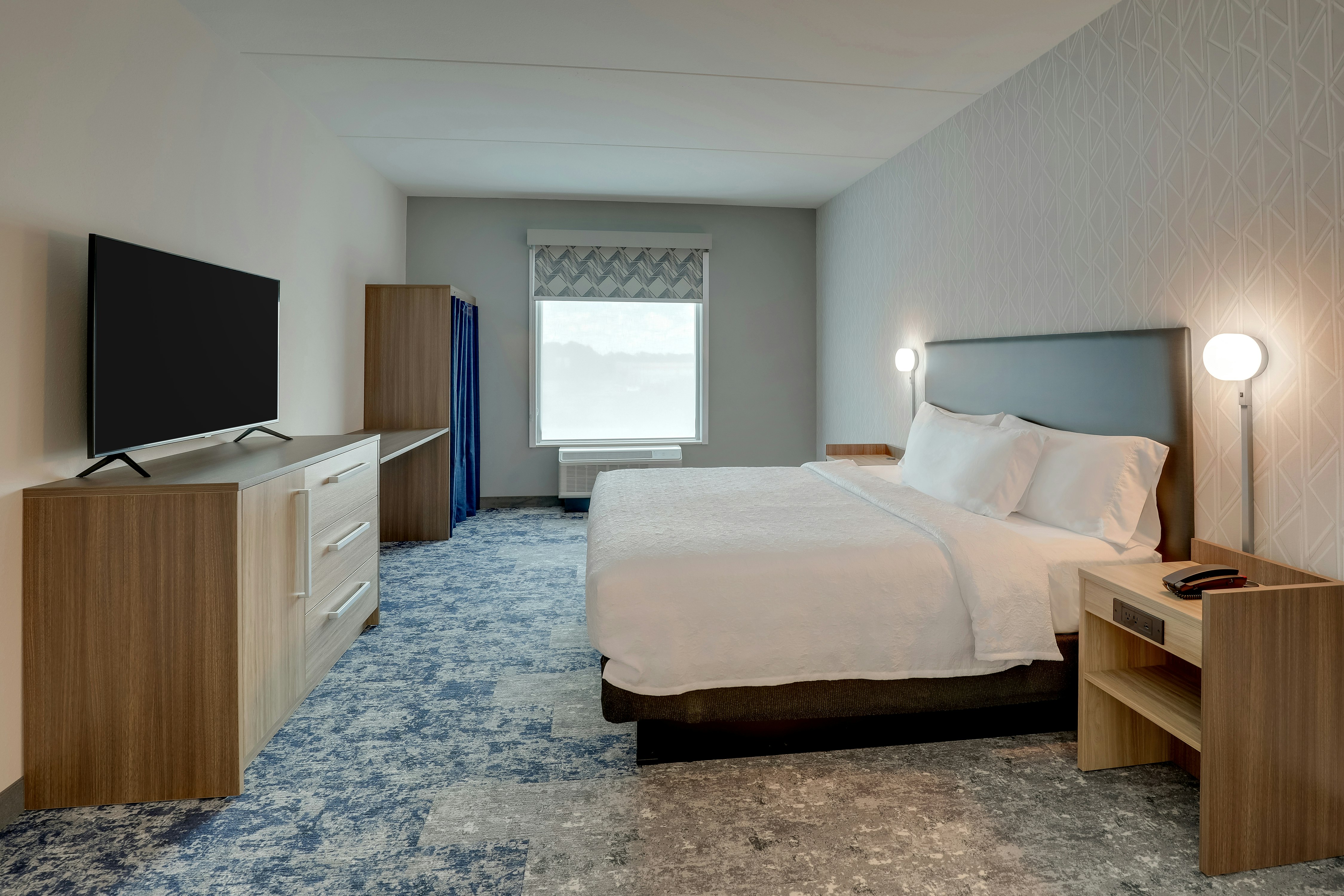1 BEDROOM, SUITE, KING BED