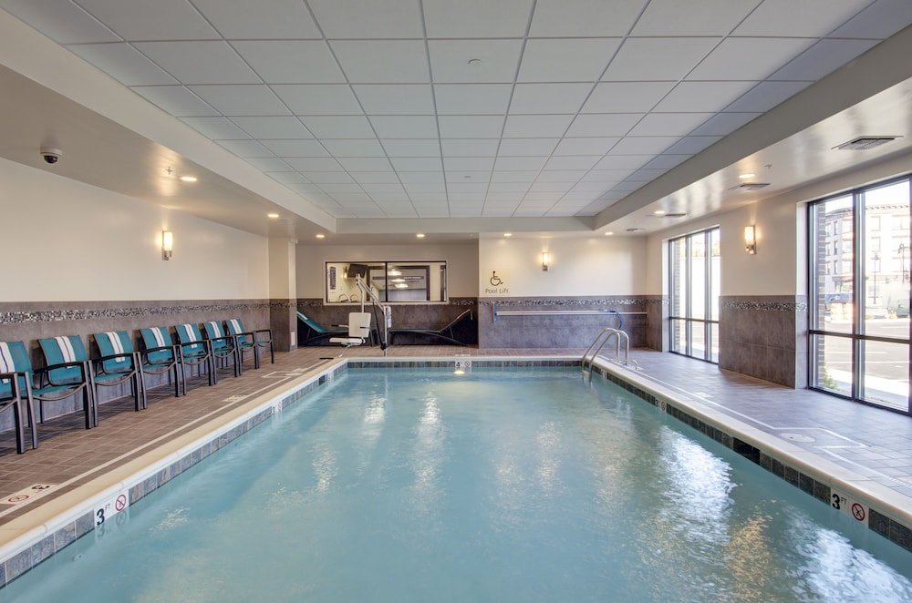 Hampton Inn And Suites Springfield Downtown 22/42