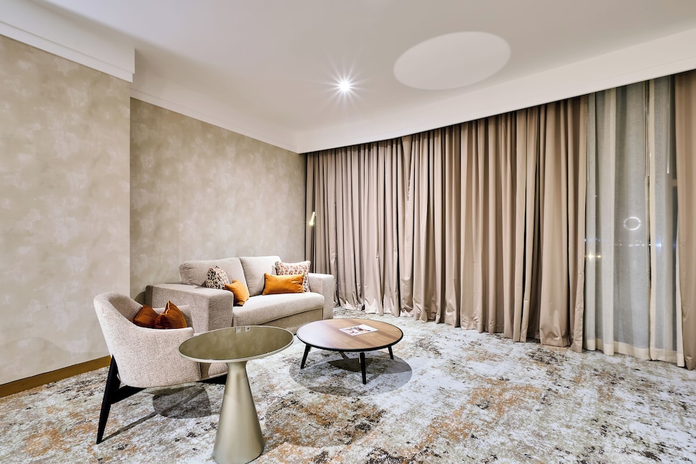 Talatona Convention Hotel 24/42