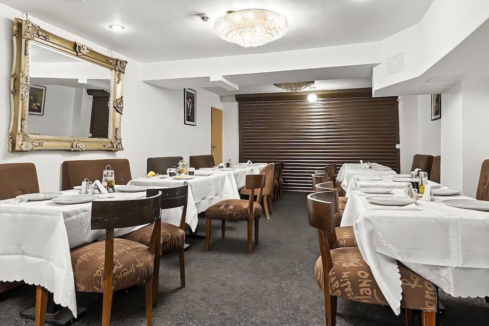 LINA HOTEL 39/49