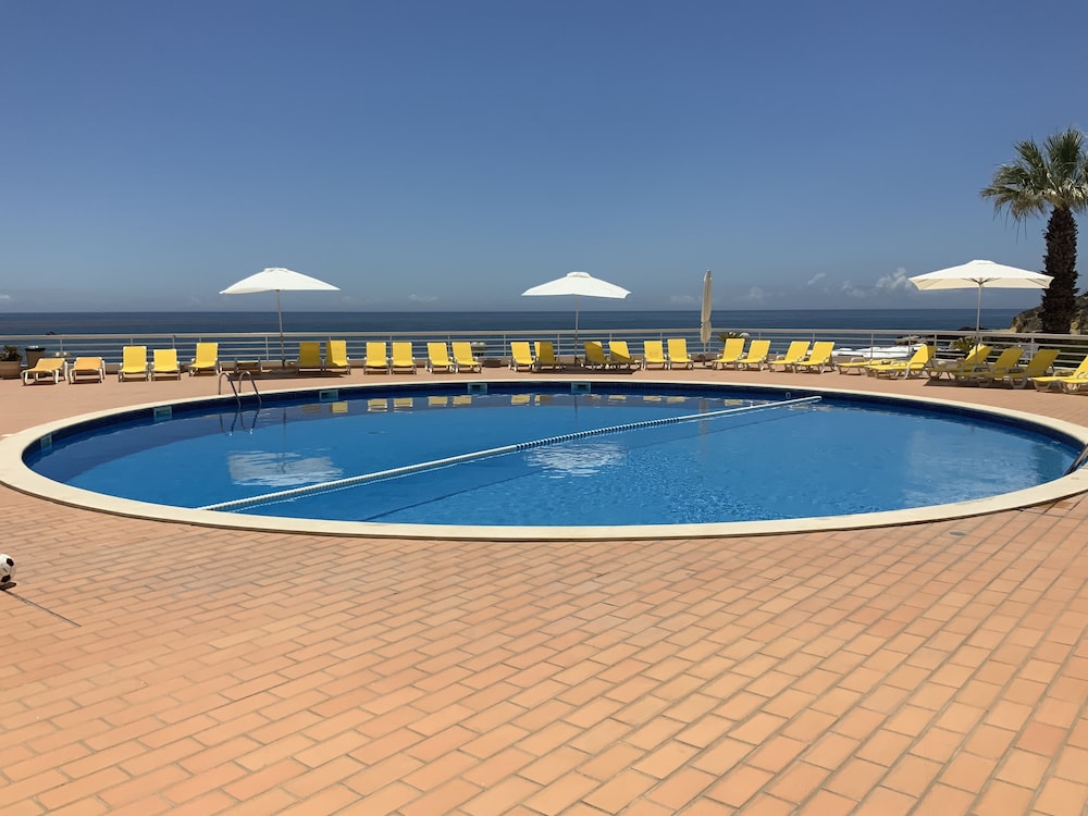 BORDA D AGUA APARTMENTS 71/75