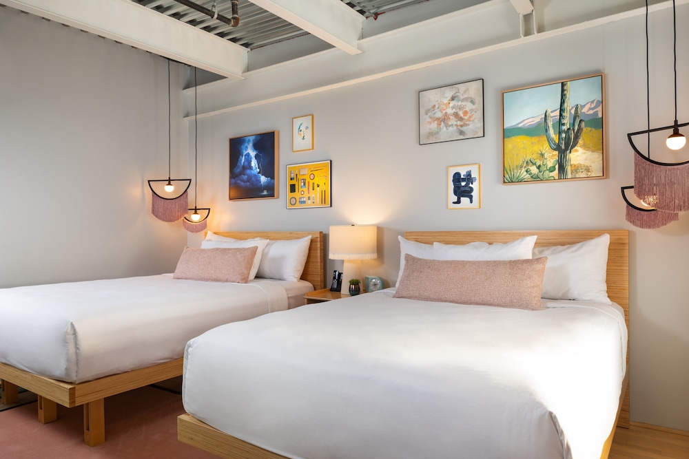 Canvas Hotel Dallas (ex. NYLO Dallas South Side) 8/38