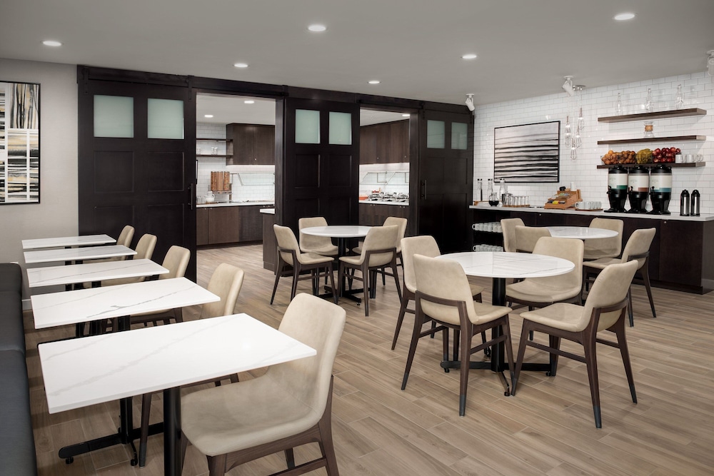 Residence Inn by Marriott Dallas Grand Prairie 18/35