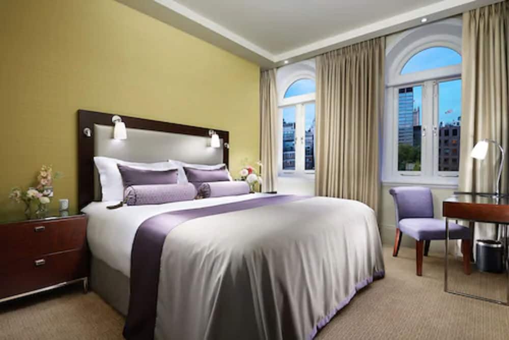 51 Buckingham Gatetaj Suites Residences 32/83