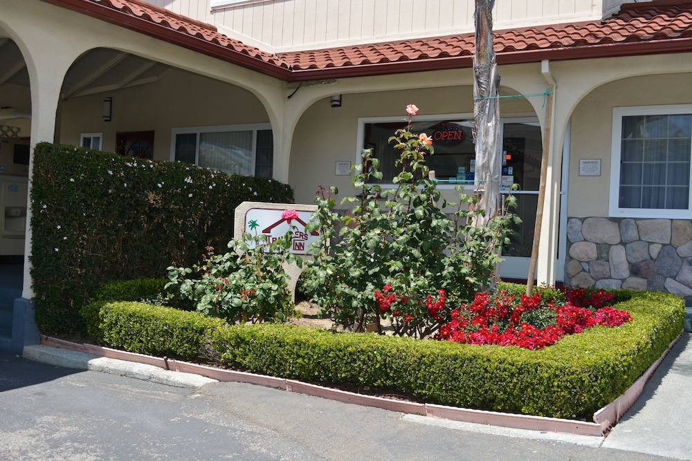 Travelers Inn 37/41