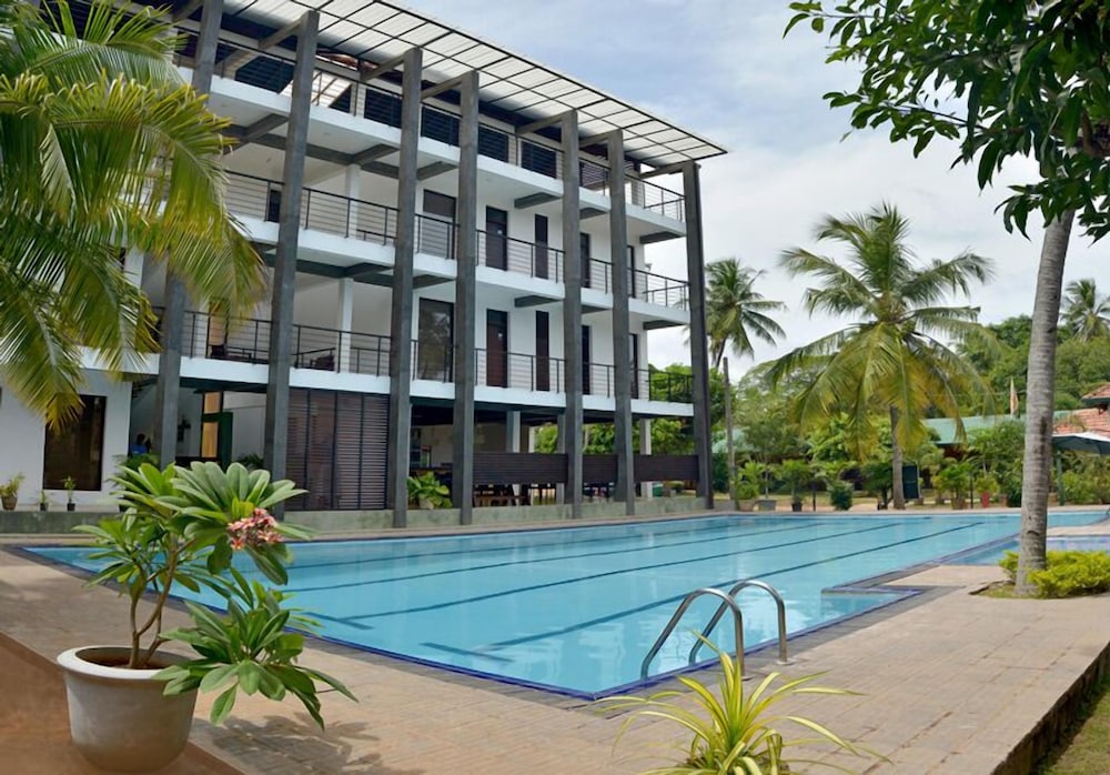 Olanro Hotel 13/40