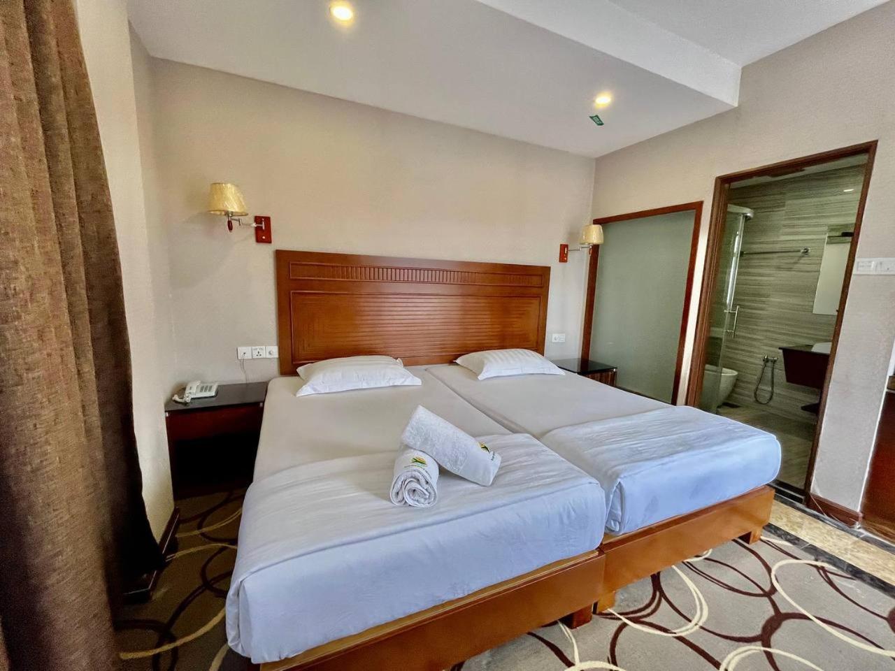 Fan Holiday Hotel 16/50