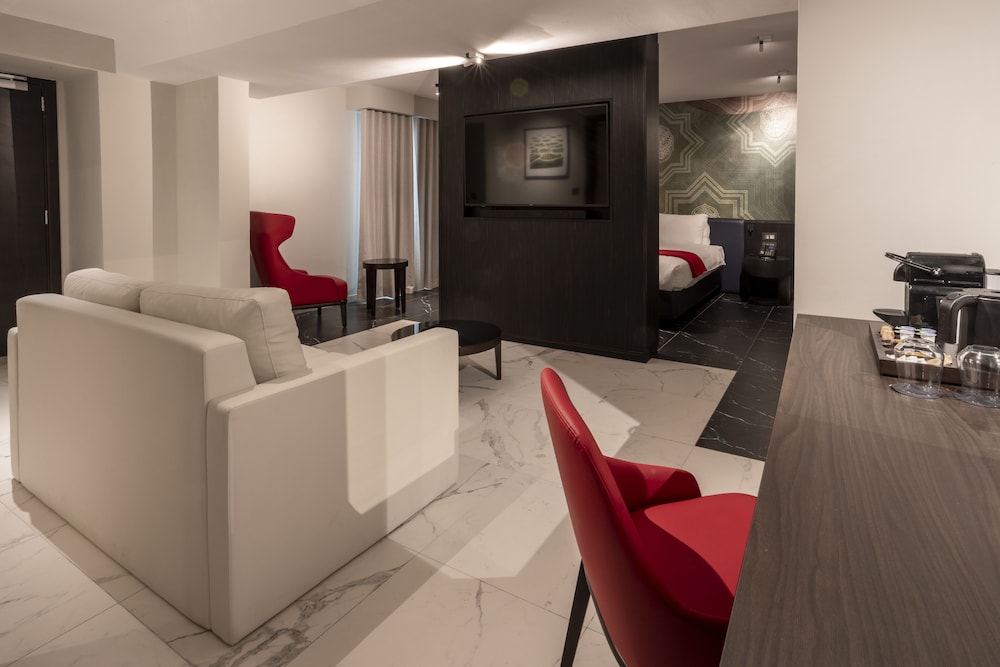 Melior Boutique Hotel 20/24