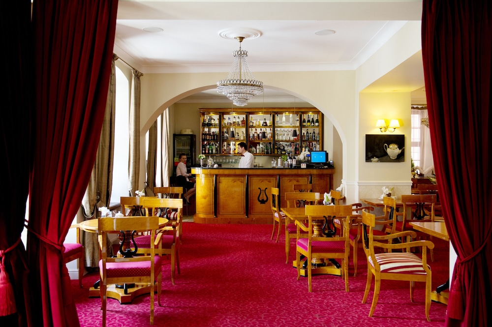 Hotel Kolegiacki 33/50