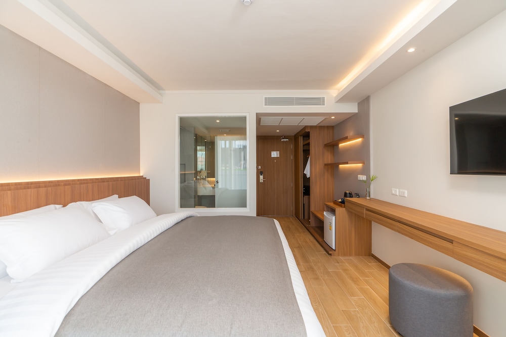 Shambhala Hotel Pattaya 11/49