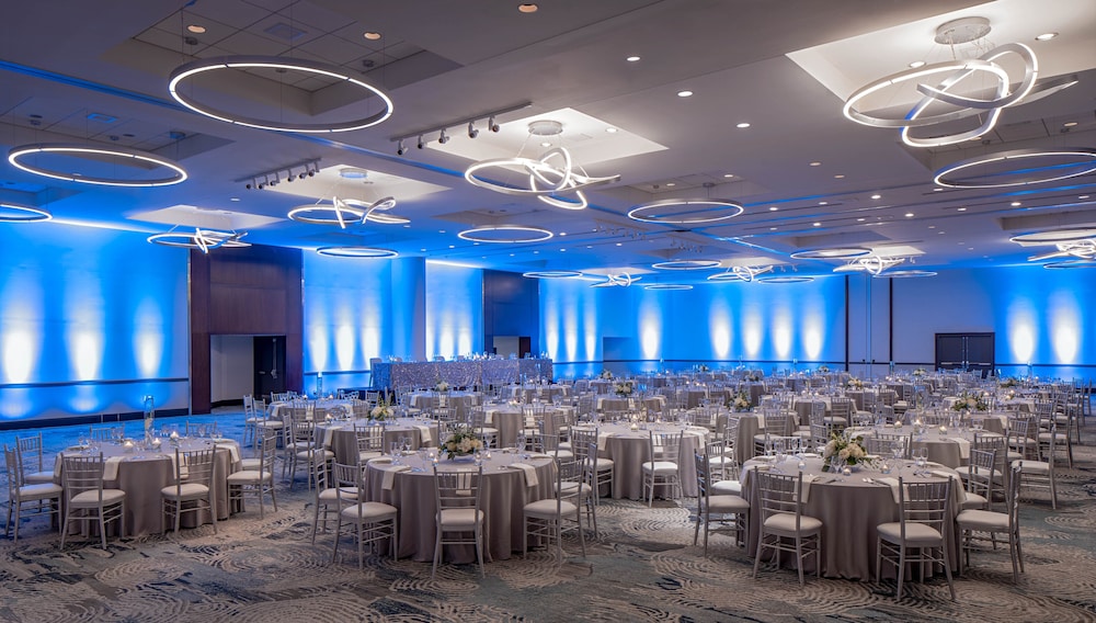 Hyatt Regency Indianapolis 62/69