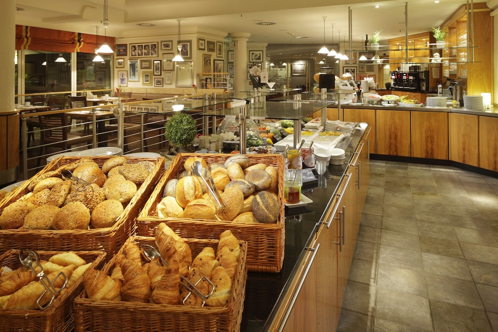 Courtyard By Marriott Hannover Maschsee 28/45