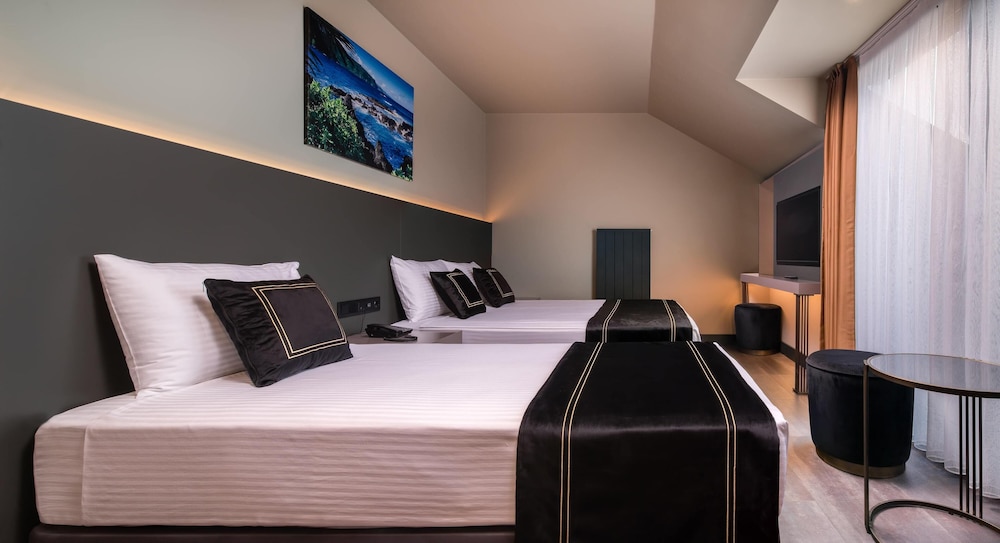 MENALO HOTEL PREMIUM ISTANBUL AIRPORT 24/68