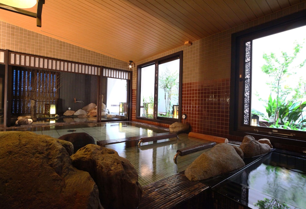 Dormy Inn Premium Hakata Canal City Mae 28/37