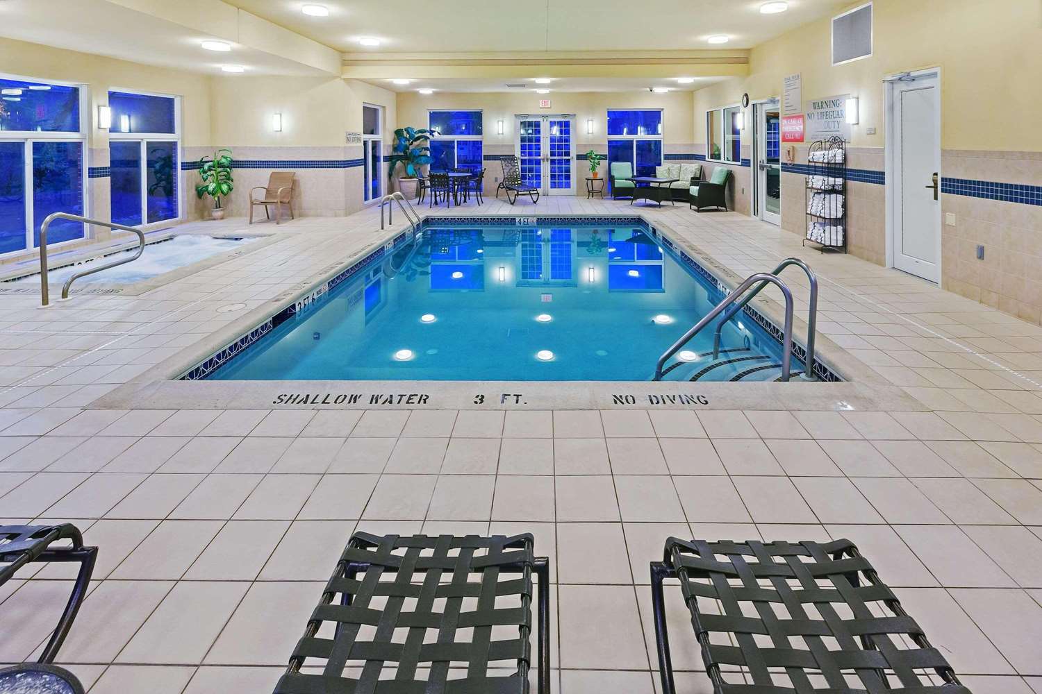 Country Inn Suites By Radisson Lewisburg Pa 14/26