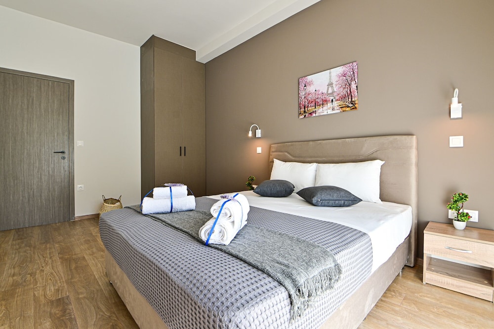 Thisean Modern Suites 21/50
