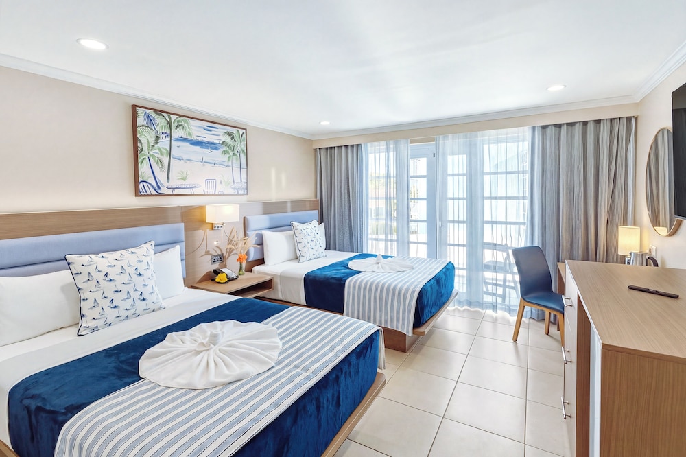 Bay Gardens Marina Haven 24/64