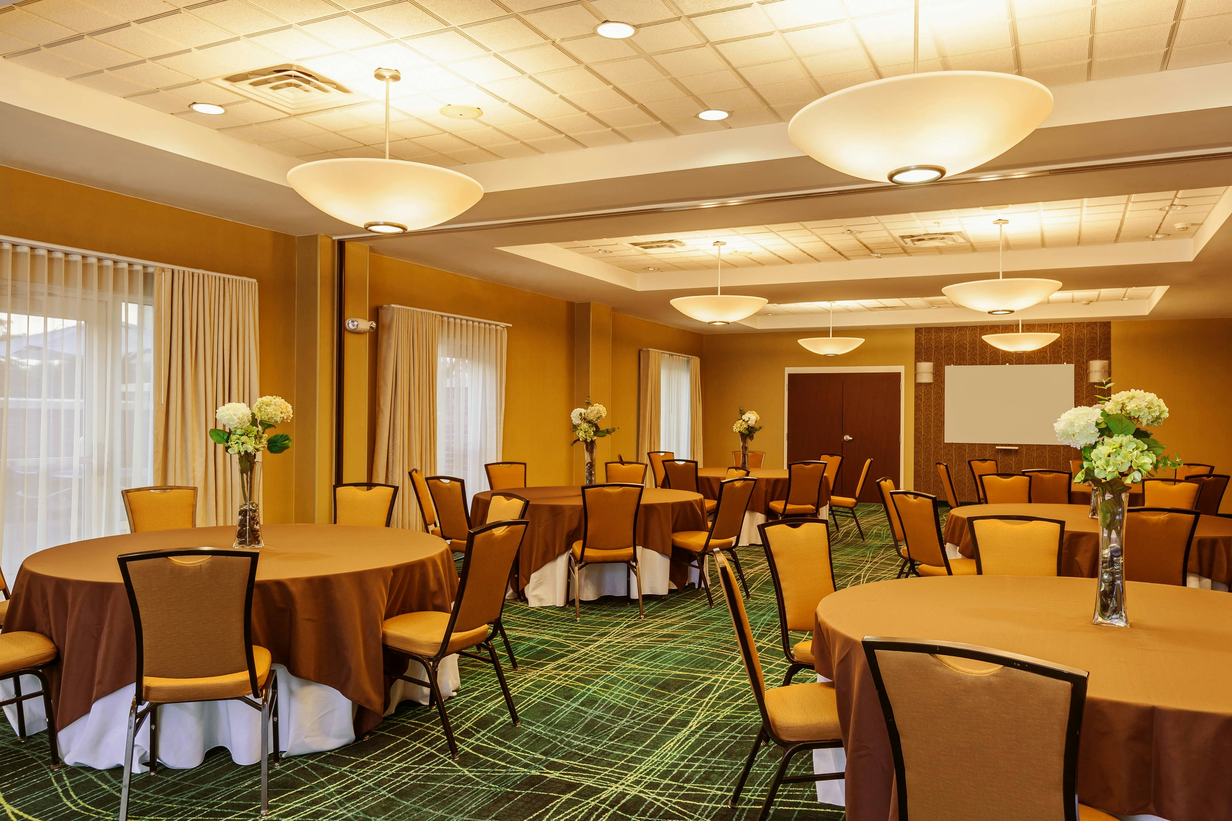 SpringHill Suites Charlotte Lake Norman/Mooresville 18/25