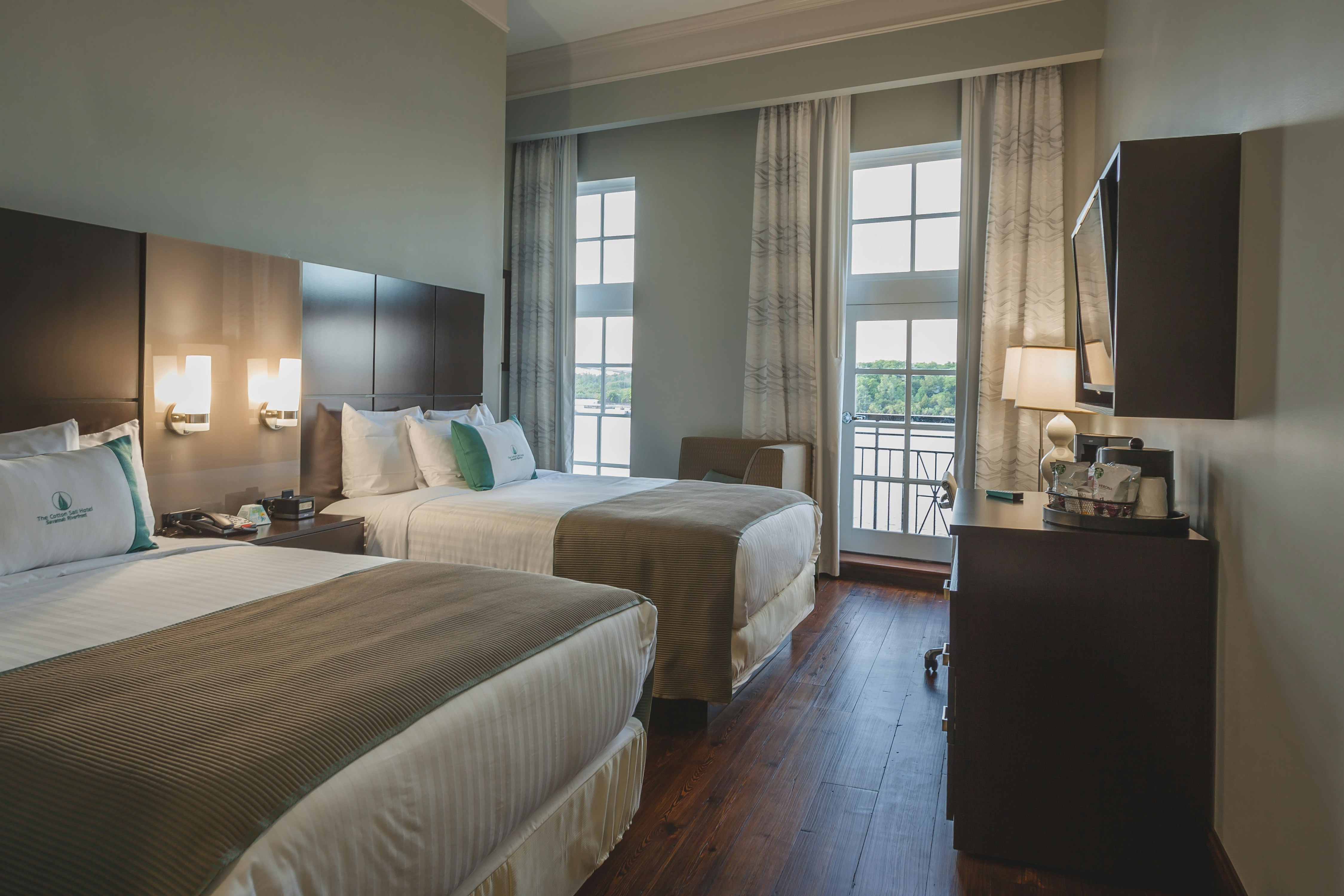 ROOM, 2 QUEEN BEDS, RIVER VIEW, BALCONY