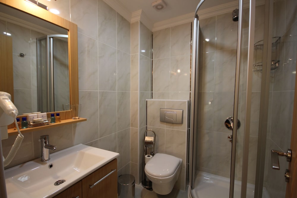 Sultans Royal Hotel 47/50