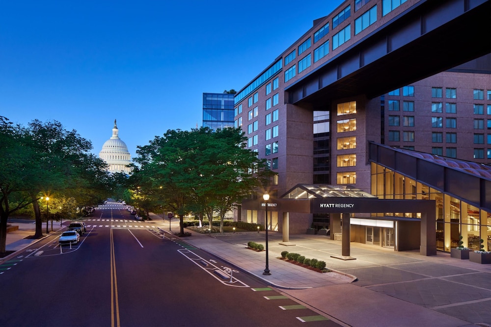 Hyatt Regency Washington 75/83