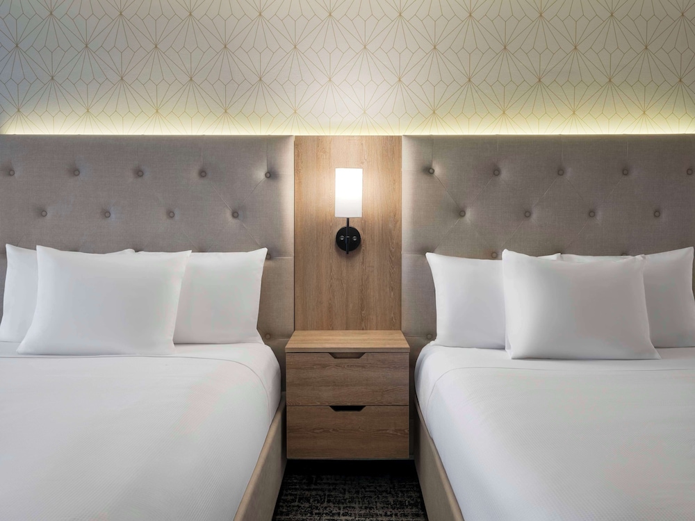 Hyatt Place Kansas City/Overland Park/Metcalf 28/64