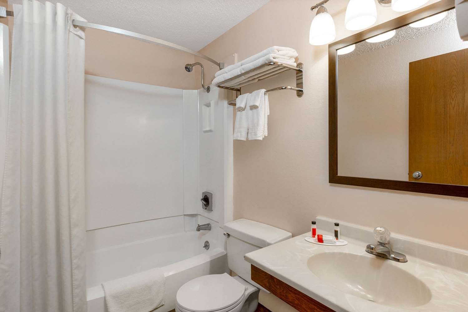 Super 8 by Wyndham North Platte 36/37