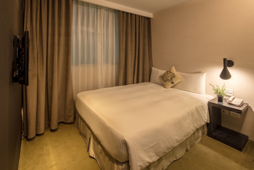 SUPERIOR, DOUBLE BED, NO VIEW